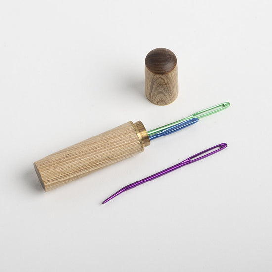 Knit Picks Darning Tapestry Needle Holder